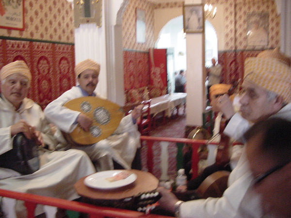 02510-Tangiers Lunch